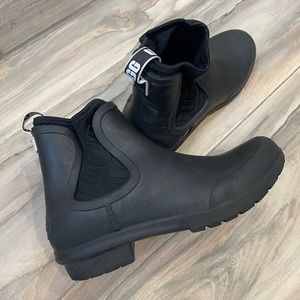 UGG black rain and snow boots